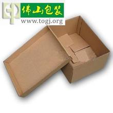 將配好的191混合料倒入“圍墻”內